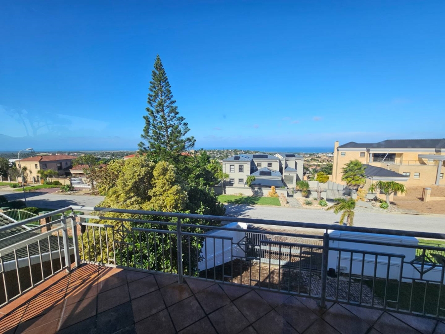 To Let 4 Bedroom Property for Rent in Lovemore Heights Estate Eastern Cape
